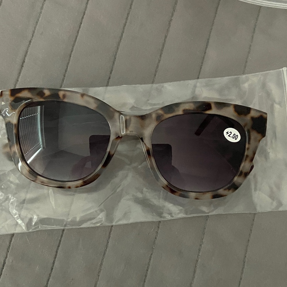 Tortoiseshell Reading Sunglasses +2.00